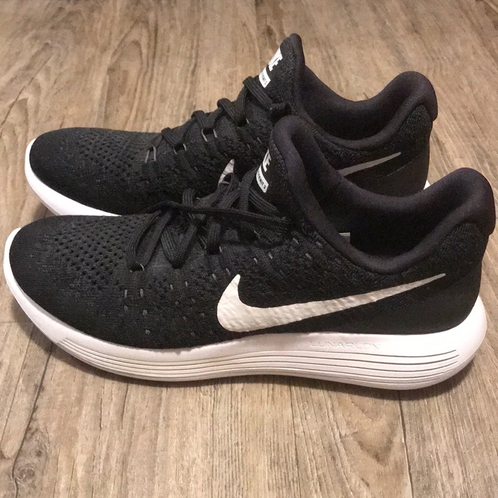 Nike Lunarepic Flyknit 2. Never worn. New without tags